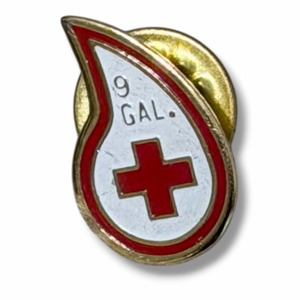 American Red Cross 9 Gallon Blood Donor Lapel Pin E31